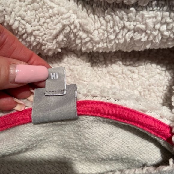 ๐ 3 for $25 Bench Girl's Hoodie in Size 9/10 EUC - Picture 4 of 16